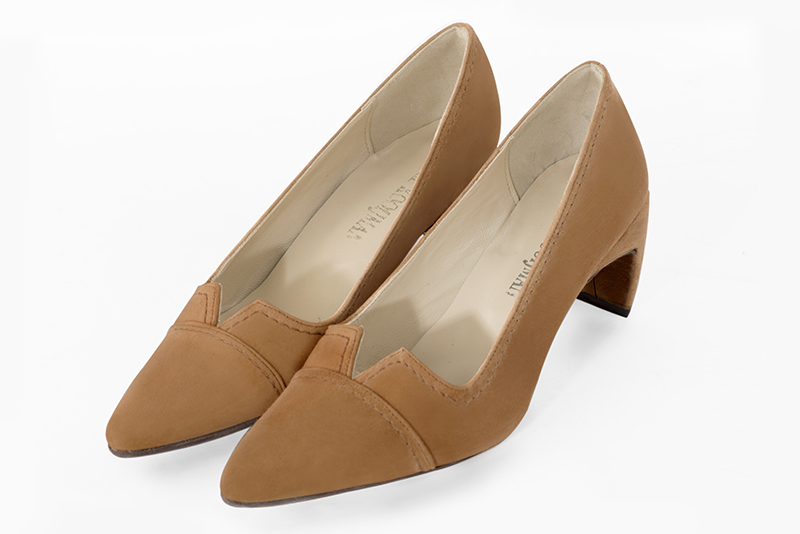 Camel beige women's dress pumps,with a square neckline. Tapered toe. Medium comma heels. Front view - Florence KOOIJMAN